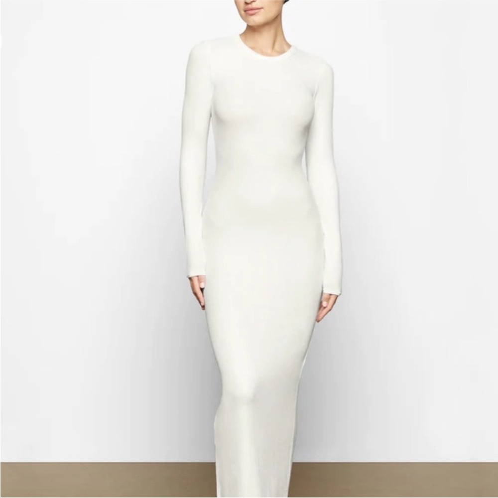 NWT Skims Long Sleeve Crew Neck Dress